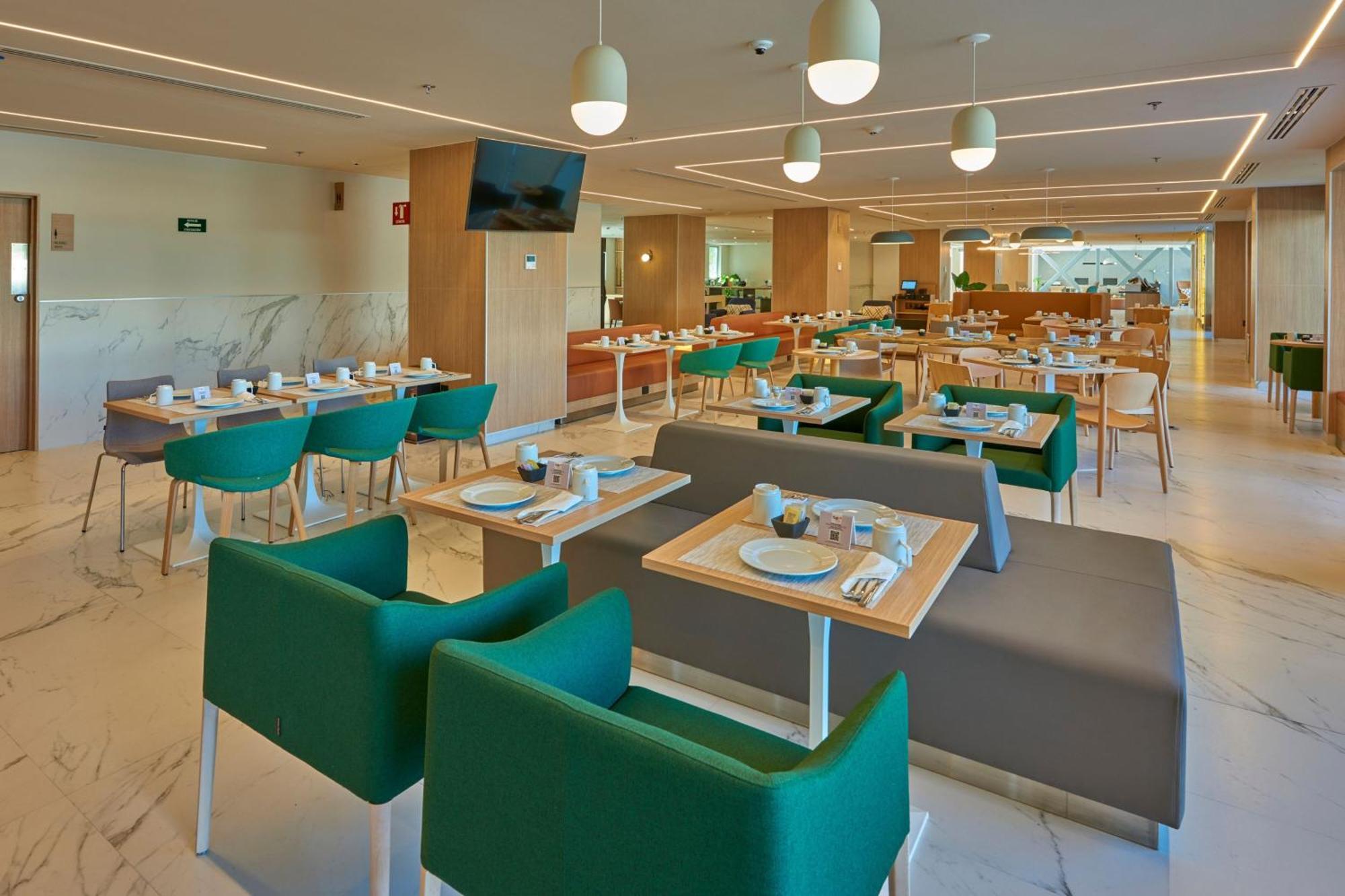 City Express Plus By Marriott Guadalajara Providencia Exterior foto