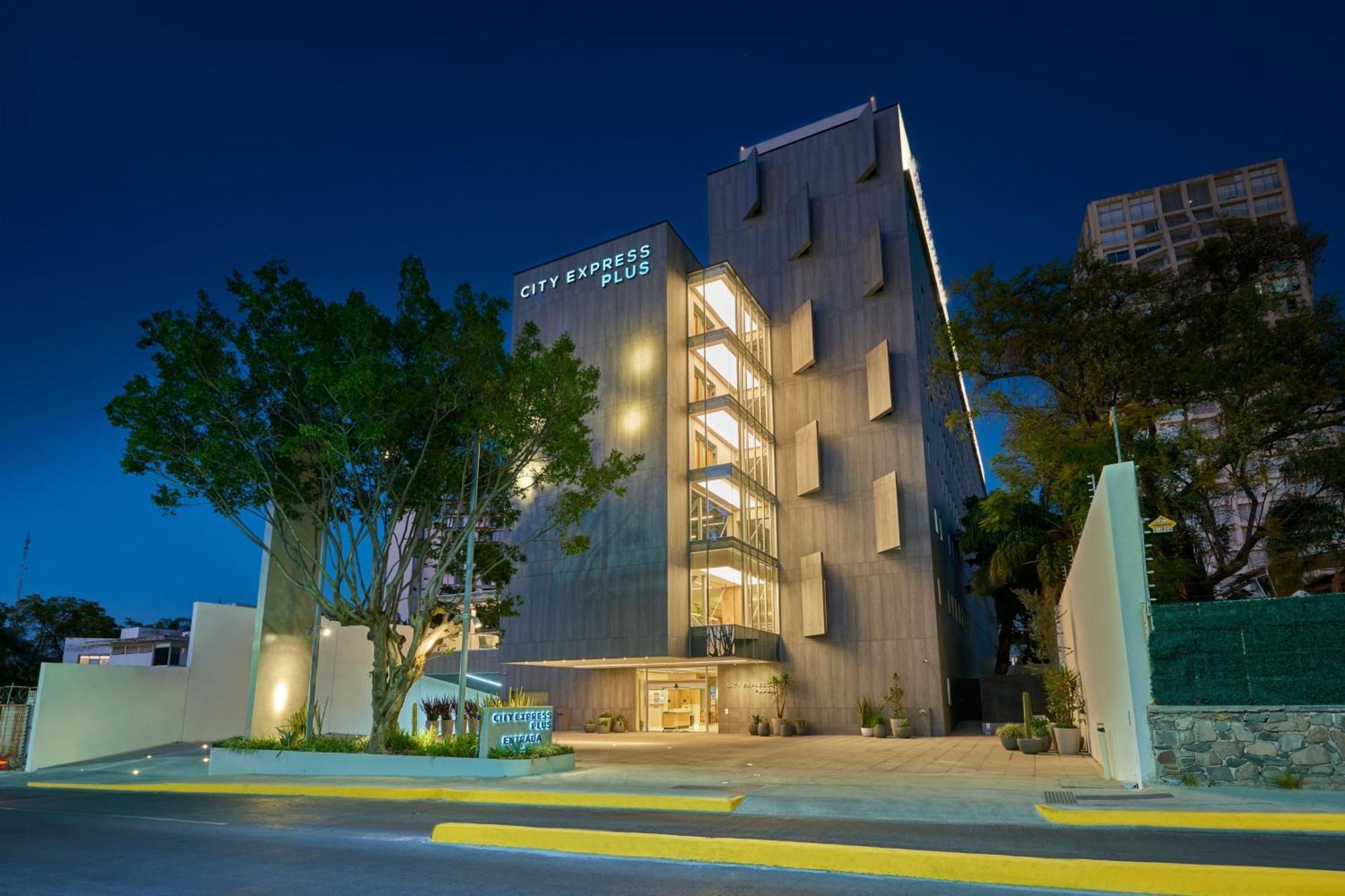 City Express Plus By Marriott Guadalajara Providencia Exterior foto